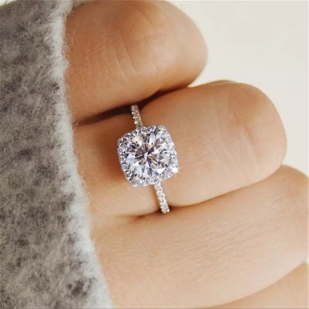 Exquisite White Drill Women’s Ring - Picture 4 of 4